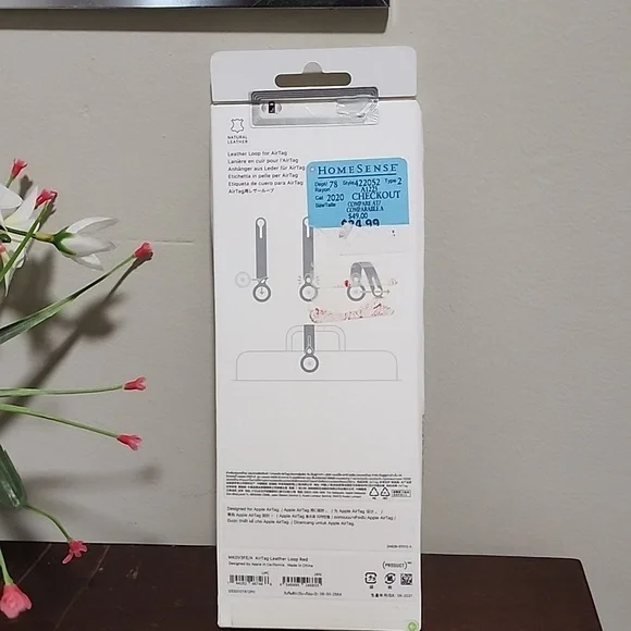 Apple Red Leather Loop AirTag Accessory - Picture 2 of 3